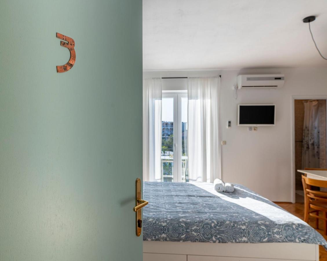 Charming Tale Apartments Modun19 Pirovac Cameră foto